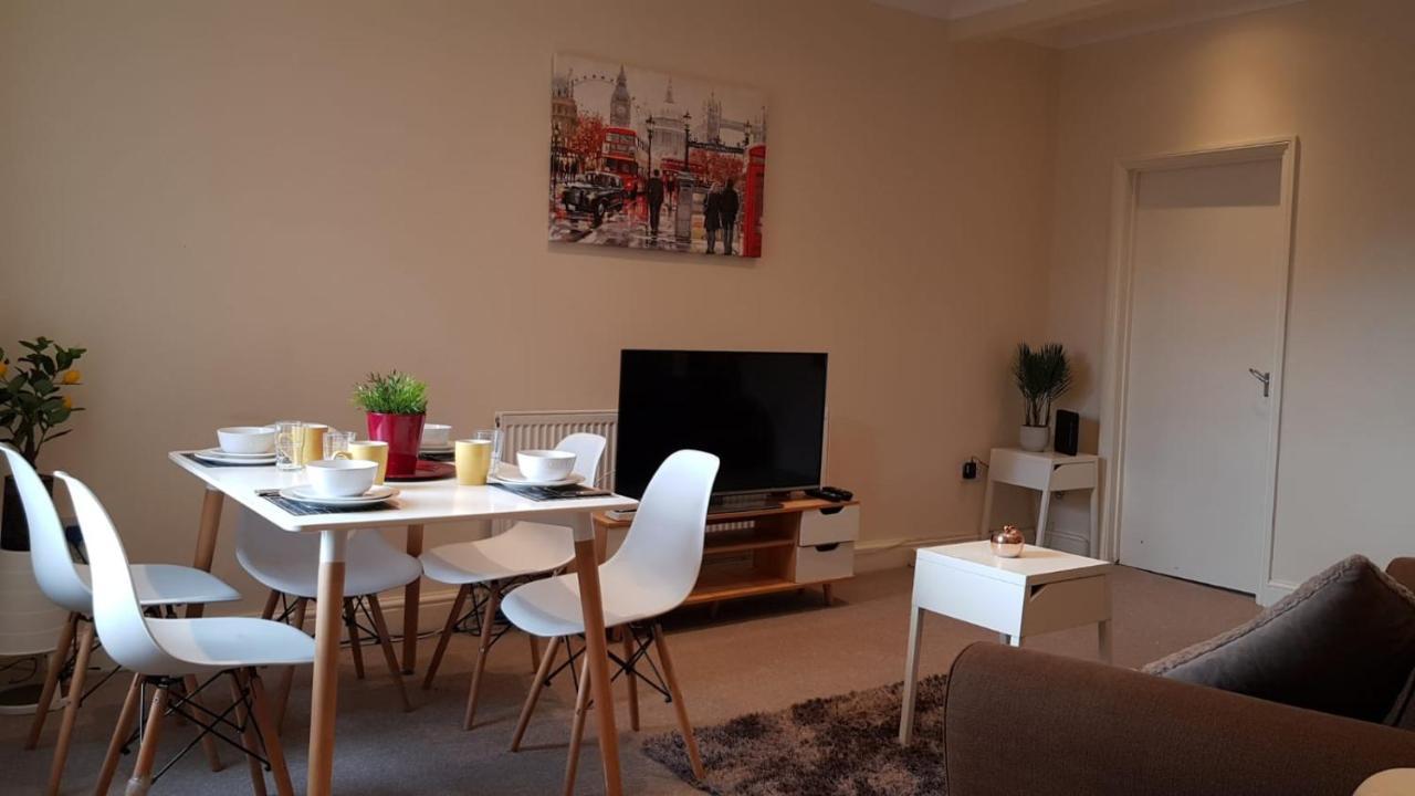 Bellaliving 2 Bedroom - Luton Apartment